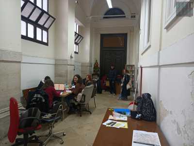 Studenti Indipendenti � Ad oggi � l�associazione con il maggior numero complessivo di eletti nei vari organi di UniBa. Parliamo di Studenti Indipendenti, nata nel 2004 e forte in particolare nei corsi di laurea umanistici, ma anche a Giurisprudenza, Scienze Politiche e al Campus